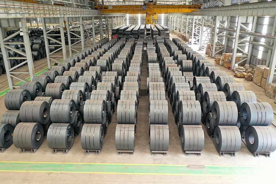 Sản lượng bán hàng các loại thép của Hòa Phát lần đầu tiên đạt trên 1 triệu tấn/tháng