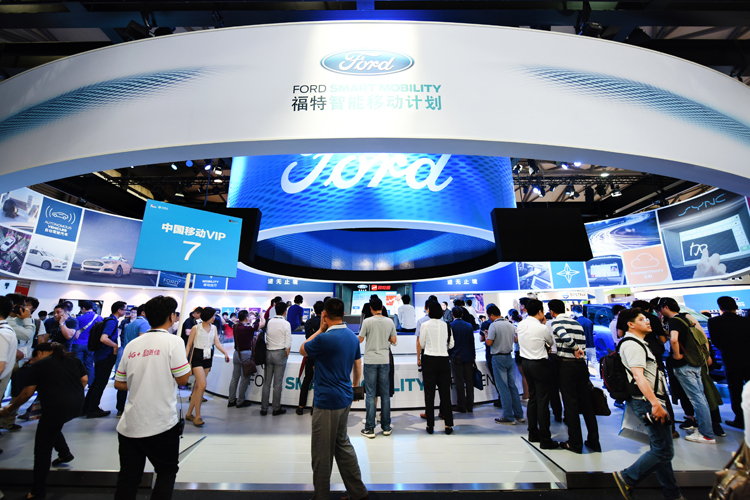 Ford đẩy mạnh ứng dụng công nghệ di chuyển thông minh