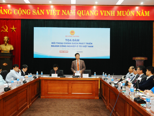 Phát triển công nghiệp ô tô Việt Nam: Cẩn trọng để có chính sách khả thi