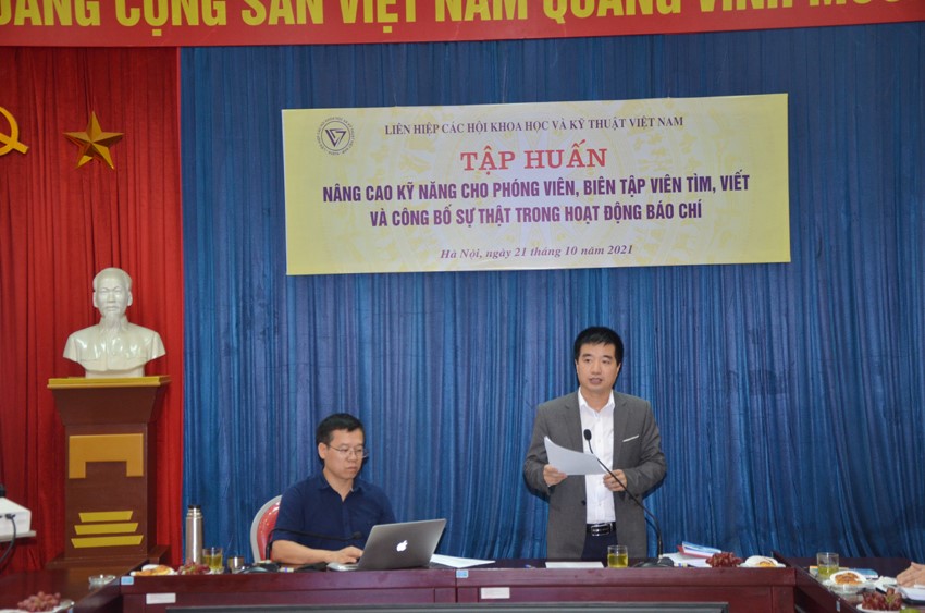 Kĩ năng tìm, viết và công bố sự thật trong hoạt động báo chí