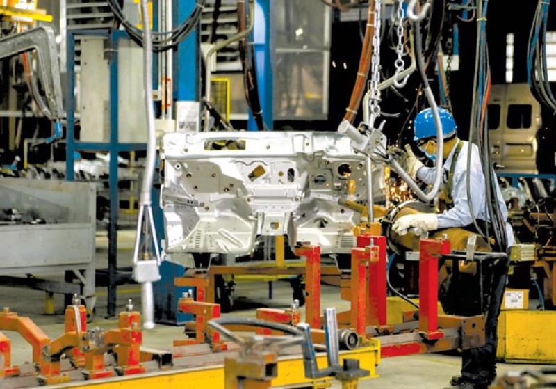 Các ngành sản xuất tiếp tục mở rộng sản lượng và việc làm