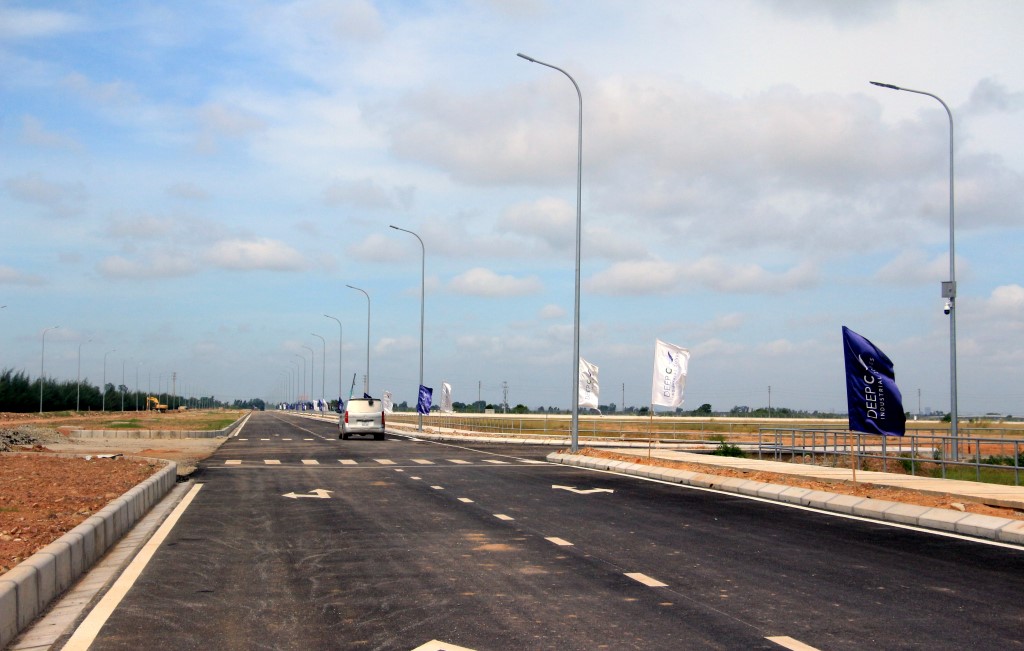 Quảng Ninh coi trọng thu hút đầu tư vào khu công nghiệp, khu kinh tế